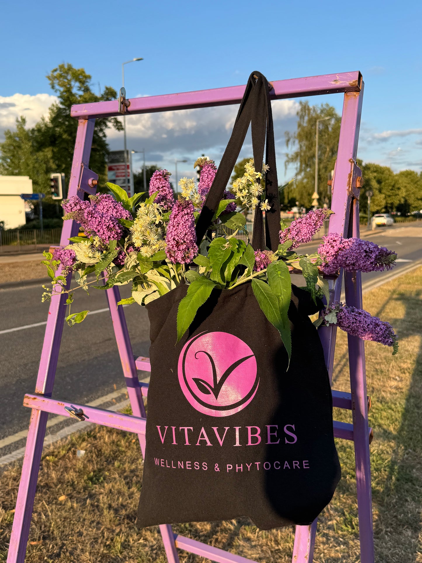 VITAVIBES Signature Tote Bag